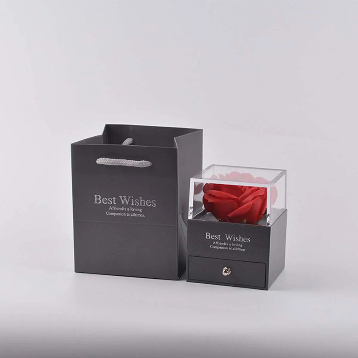 „Ewige Liebe“ – Rosenbox mit Herzkette ❤️