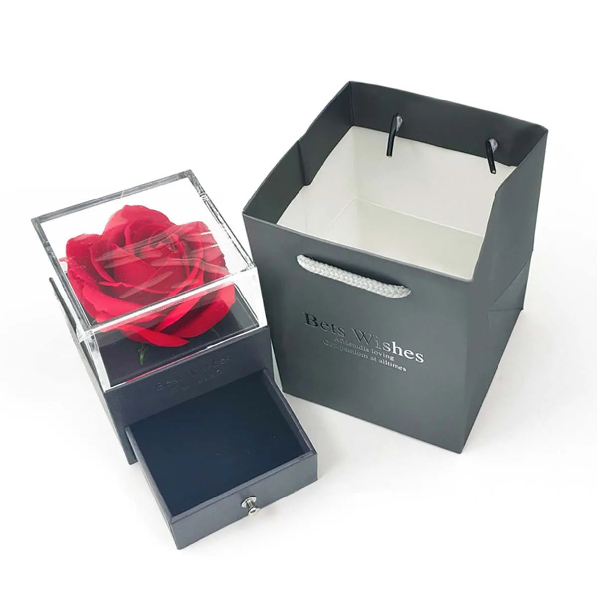 „Ewige Liebe“ – Rosenbox mit Herzkette ❤️